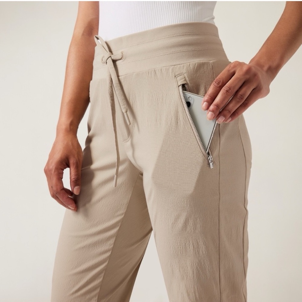 NWT Athleta Trekkie North Jogger || Ecru - Picture 3 of 10